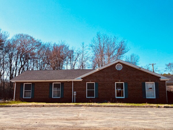 More Photos Of 55 Lafayette Rd, Salisbury Flex For Sale