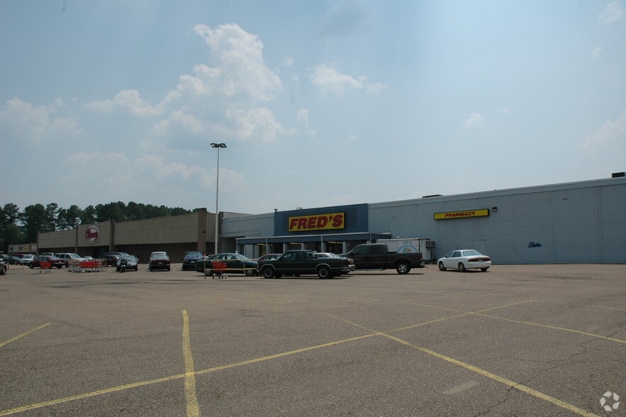 More Photos Of 2885-2899 Terry Rd, Jackson General Retail For Sale