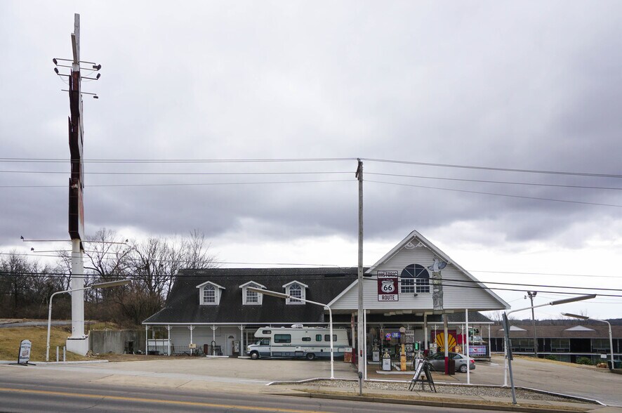 More Photos Of 1413 Martin Springs Dr, Rolla Convenience Store For Lease