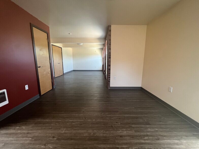 More Photos Of 925 S Main St, Mount Angel Specialty For Sale