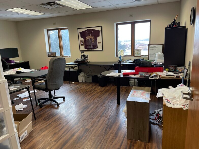 More Photos Of 10661 NE Nassau St, Blaine Warehouse For Lease