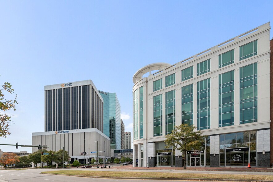 More Photos Of 580 E Main St, Norfolk Office For Lease