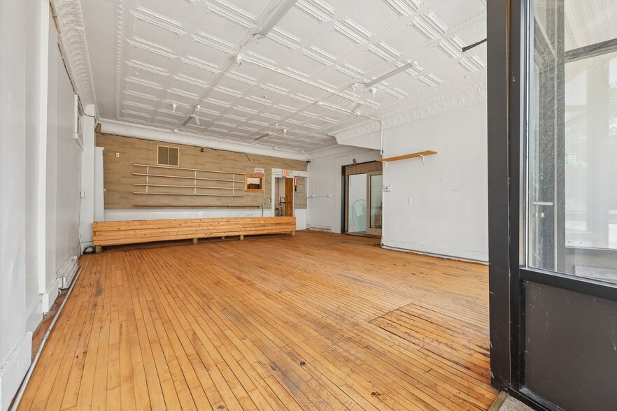 More Photos Of 2710-2712 17th St, Racine Storefront Retail Residential For Sale