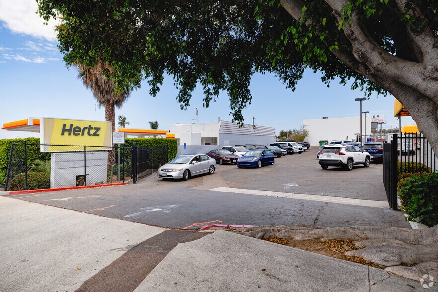 Primary Photo Of 1120 W Laurel St, San Diego Auto Dealership For Lease