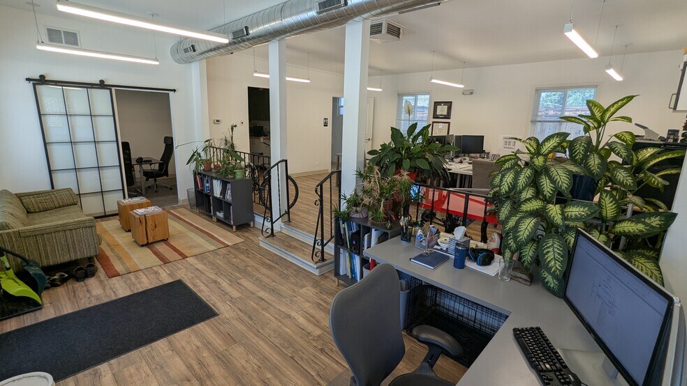 More Photos Of 2842 W 44th Ave, Denver Storefront For Lease