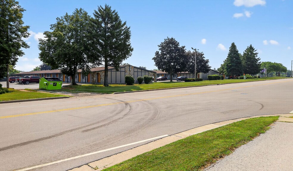 More Photos Of 1149 Oakes Rd, Racine Hotel For Sale