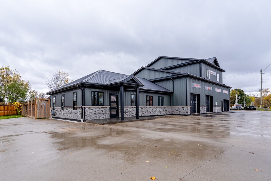 More Photos Of 76 Capron St, Paris Storefront Retail Residential For Sale