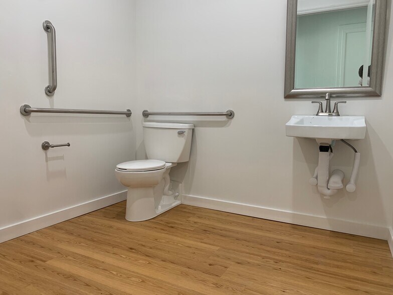 More Photos Of 4300-4304 Plymouth St, Jacksonville Unknown For Lease