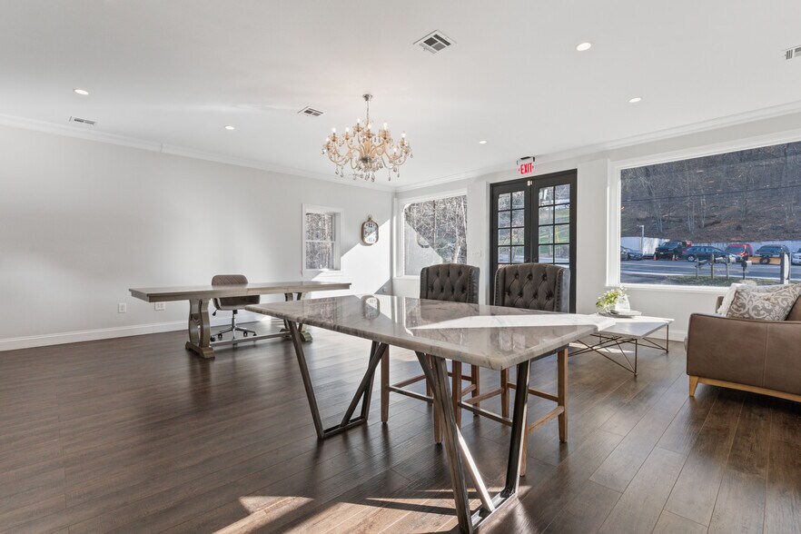 More Photos Of 593 Ramapo Valley Rd, Oakland Medical For Lease