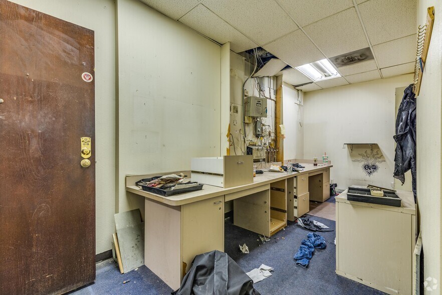 More Photos Of 3969 Las Vegas Blvd S, Las Vegas Bar For Lease