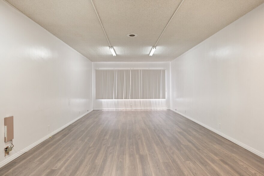 More Photos Of 618-620 W Route 66, Glendora Apartments For Sale