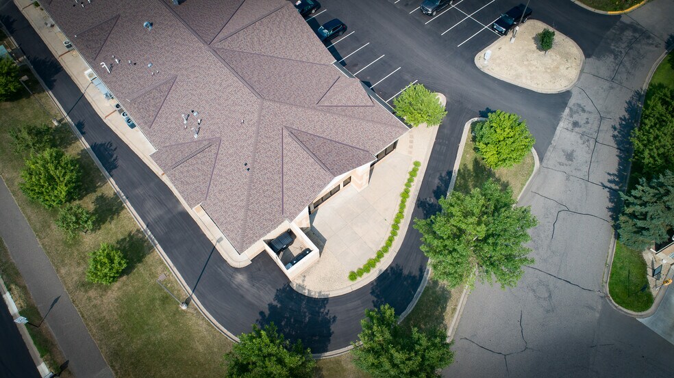 More Photos Of 404-536 Whiskey Rd NW, Isanti Storefront Retail Office For Lease