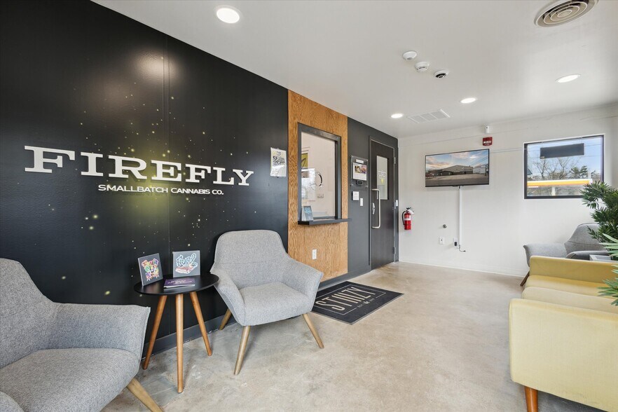 More Photos Of 919 Michigan St, Niles Warehouse For Sale