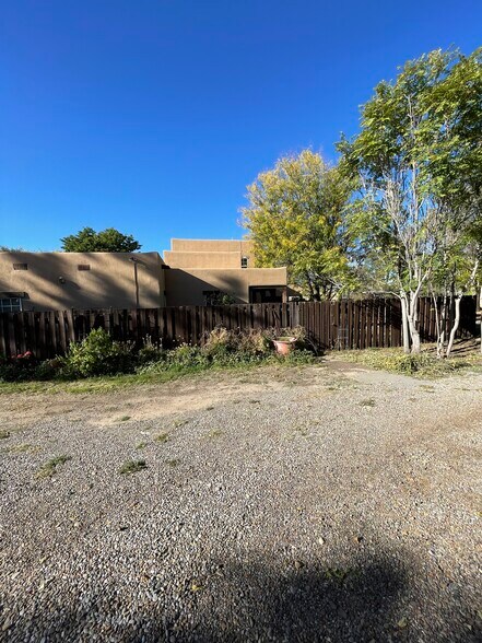 More Photos Of 1804 E College Blvd, Roswell General Retail For Sale