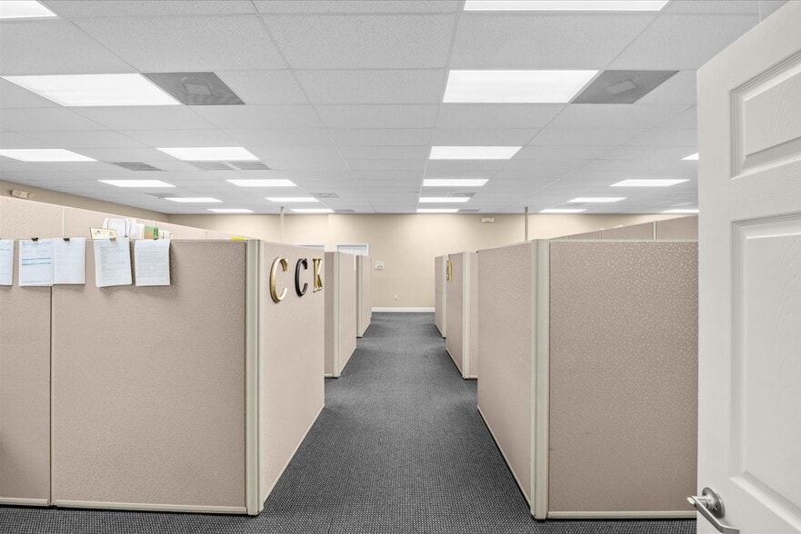 More Photos Of 3465 SE Willoughby Blvd, Stuart Office For Sale