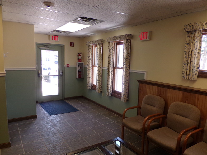 More Photos Of 401 Gilford Ave, Gilford Office For Lease
