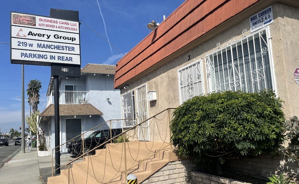 More Photos Of 219 W Manchester Blvd, Inglewood Office For Sale