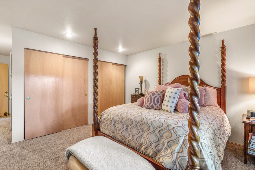 More Photos Of 5911 200th St SW, Lynnwood Apartments For Sale