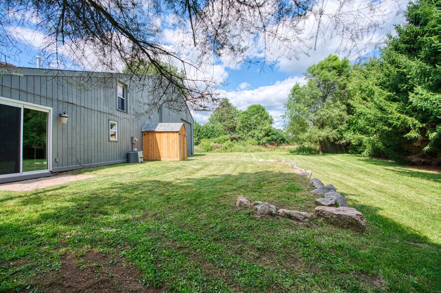 More Photos Of 15921 W M 36, Pinckney Light Distribution For Sale