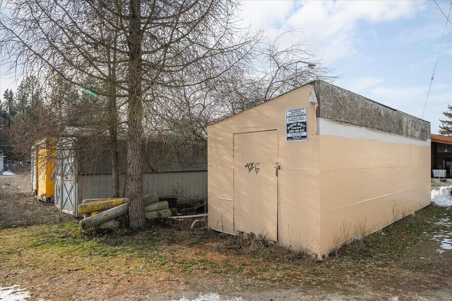 More Photos Of 120-124 E Crawford St, Deer Park Freestanding For Sale
