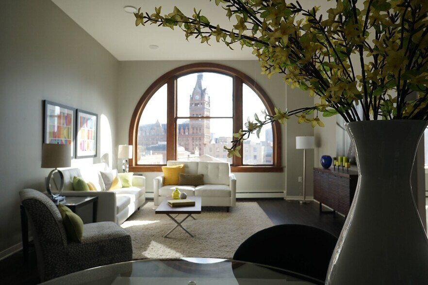 More Photos Of 135 W Wells St, Milwaukee Coworking Space