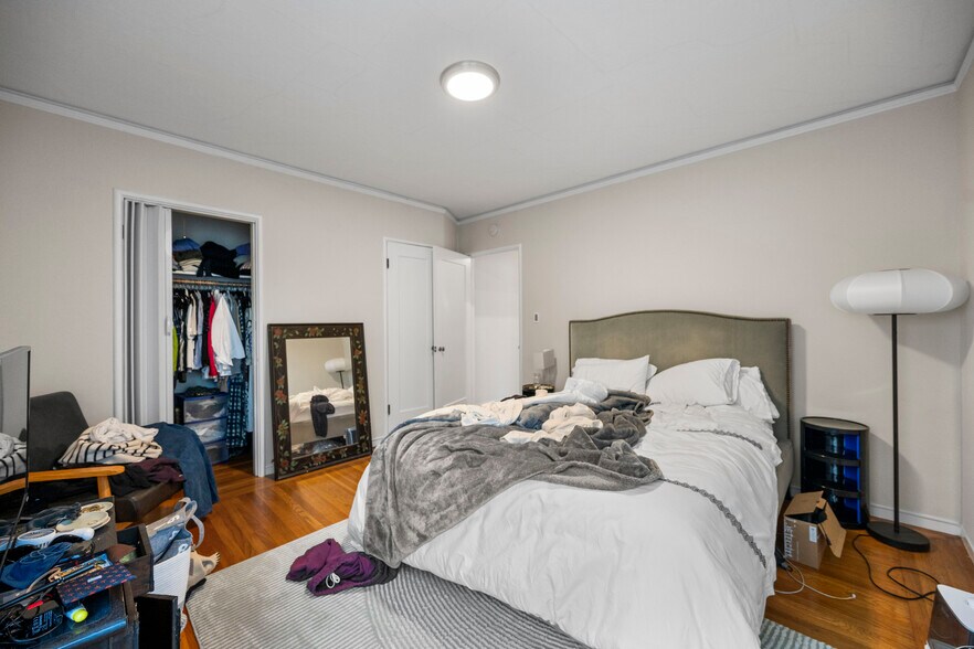 More Photos Of 367 41st St, Oakland Multifamily For Sale