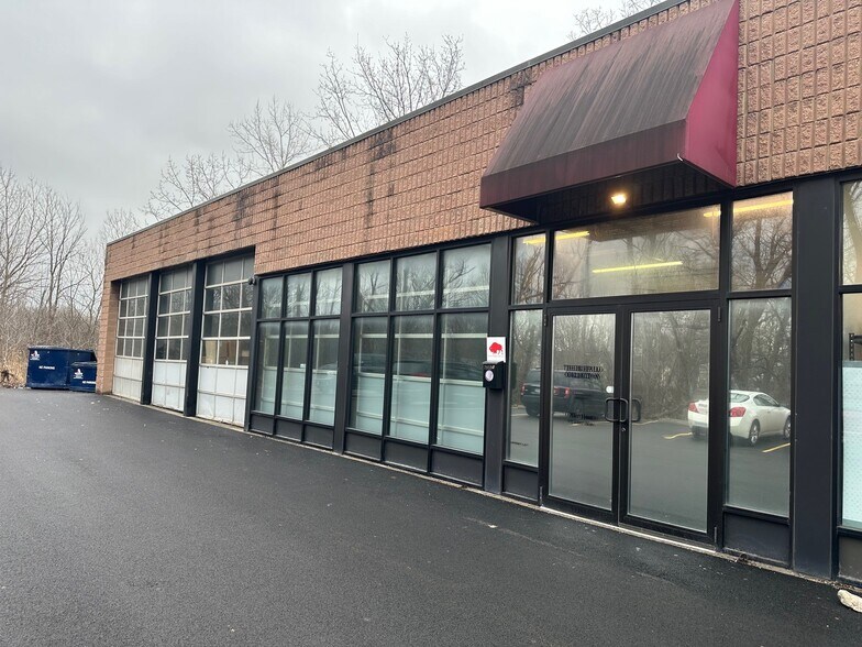 Primary Photo Of 3959 Union Rd, Cheektowaga Storefront Retail Office For Lease