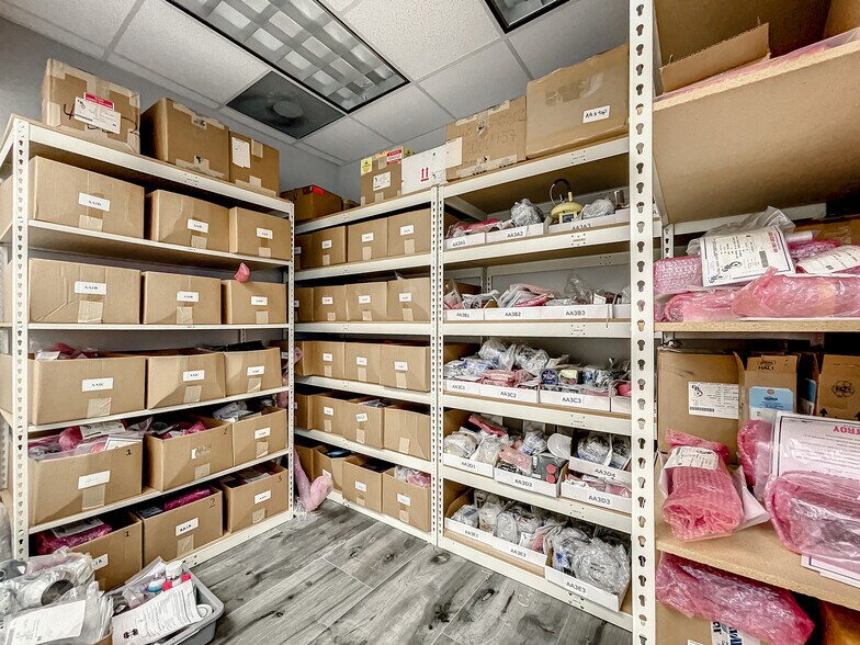 More Photos Of 2550 NW 4th Ct, Fort Lauderdale Warehouse For Sale