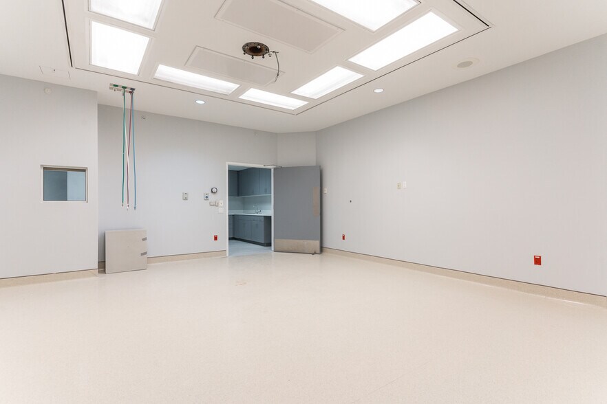 More Photos Of 11360 Pembrooke Sq, Waldorf Medical For Lease