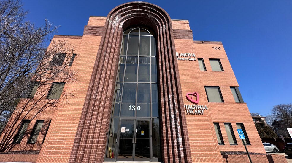 More Photos Of 130 Park St SE, Vienna Medical For Lease