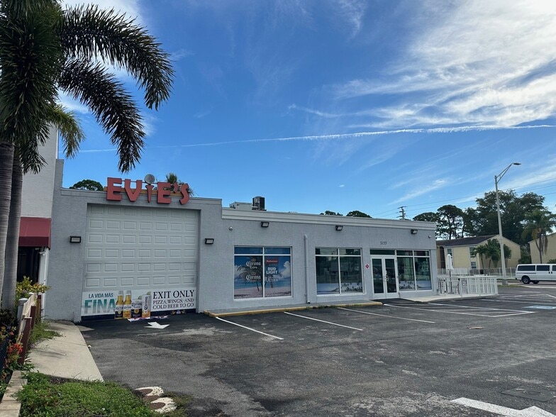 More Photos Of 3155 Clark Rd, Sarasota Restaurant For Sale