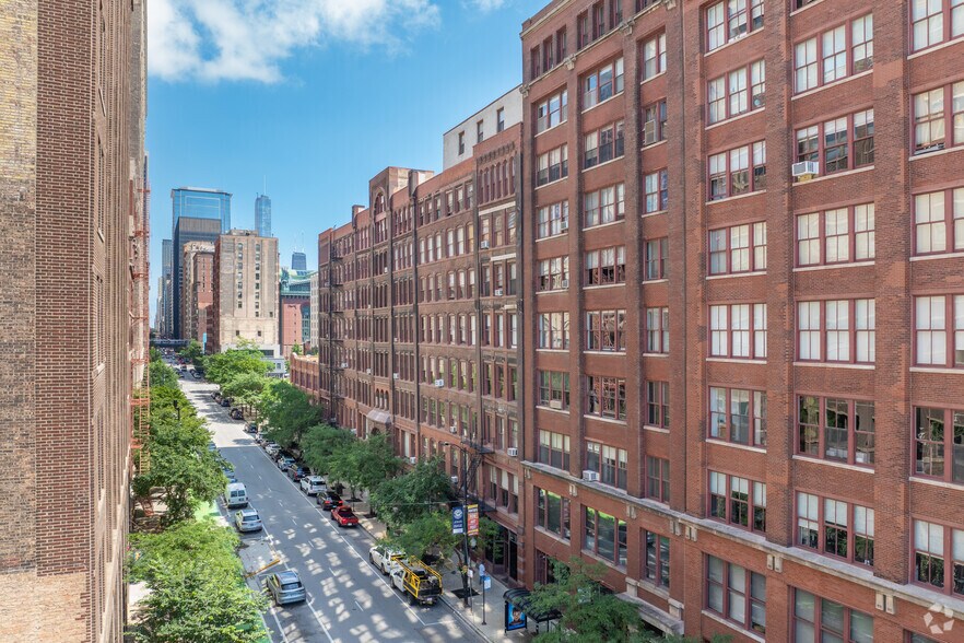 More Photos Of 727 S Dearborn St, Chicago Apartments For Sale