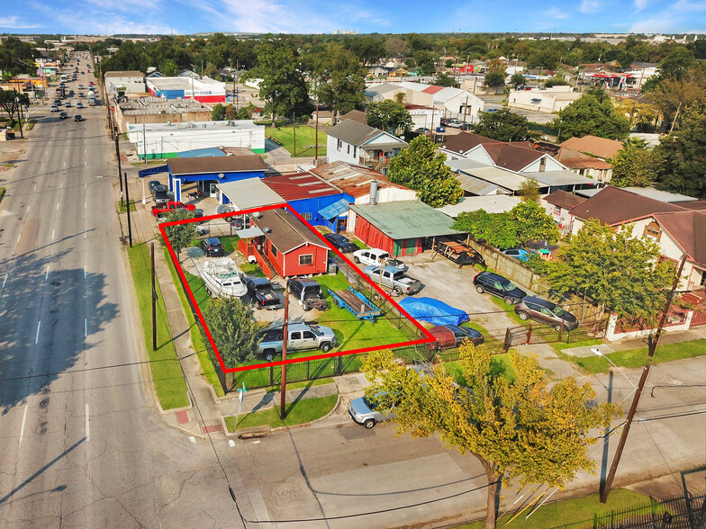 Primary Photo Of 6801 Avenue K, Houston Auto Repair For Sale