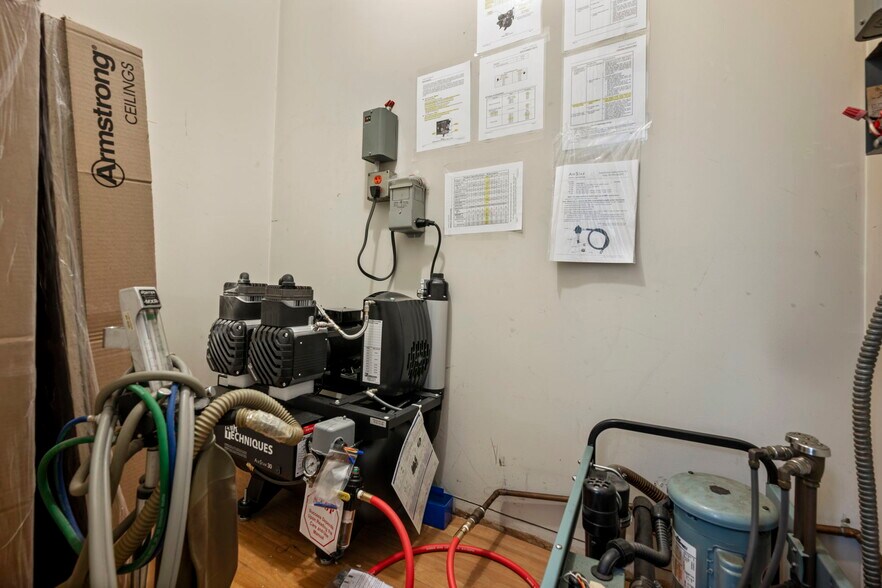 More Photos Of 338 N Charles St, Baltimore Storefront Retail Residential For Sale