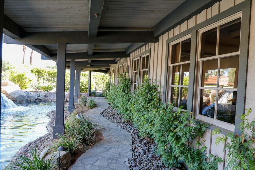 More Photos Of 40004 Cook St, Palm Desert Medical For Lease