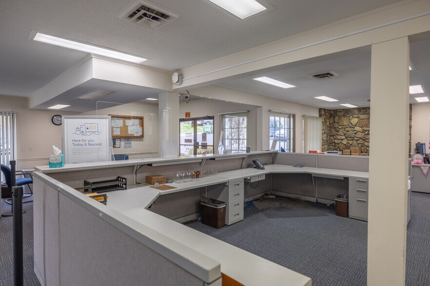 More Photos Of 1 Hansel Ave, Asheville Office For Sale