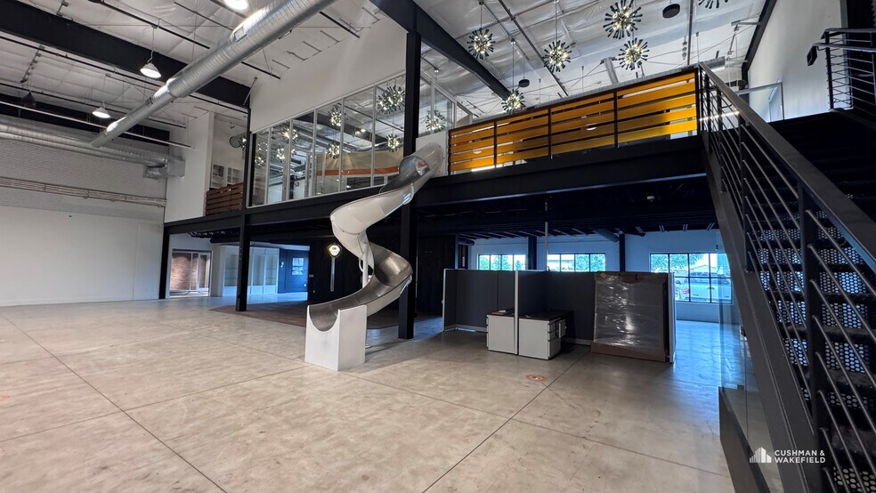 More Photos Of 5000 Goodman St, Timnath Showroom For Sale