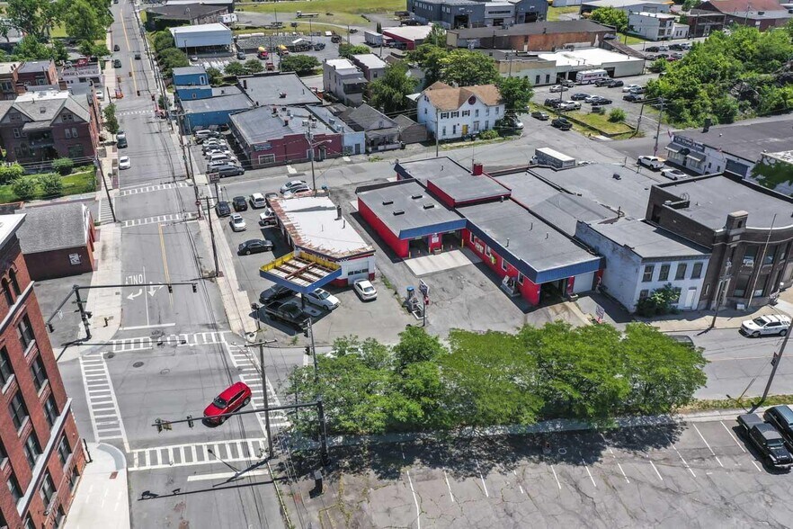 More Photos Of 690-696 River St, Troy Freestanding For Sale