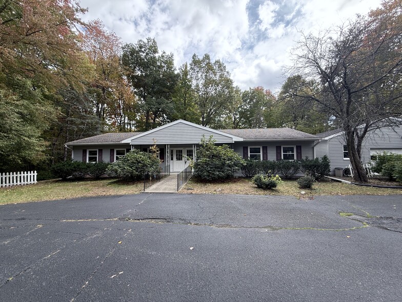 More Photos Of 1612 Crescent Rd, Clifton Park Schools For Sale