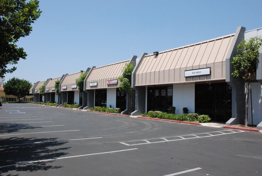 More Photos Of 1701 E Edinger Ave, Santa Ana Warehouse For Lease
