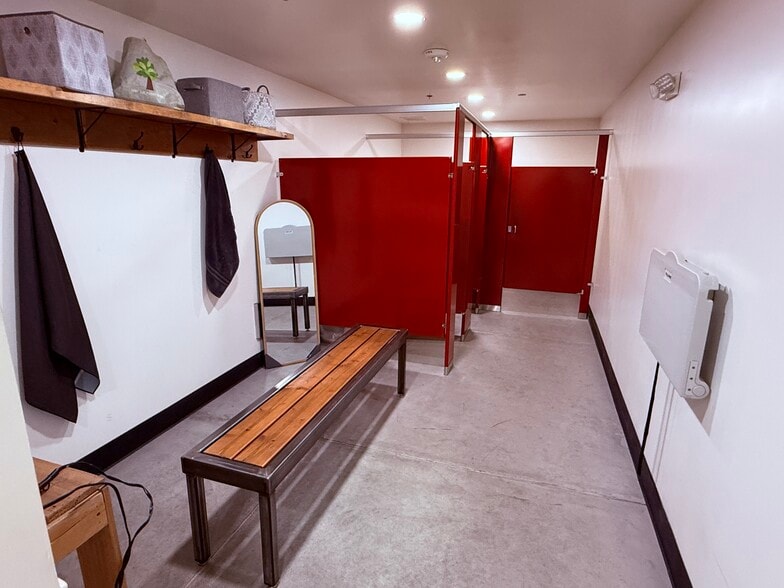 More Photos Of 559 E 4th St, Reno Storefront For Lease