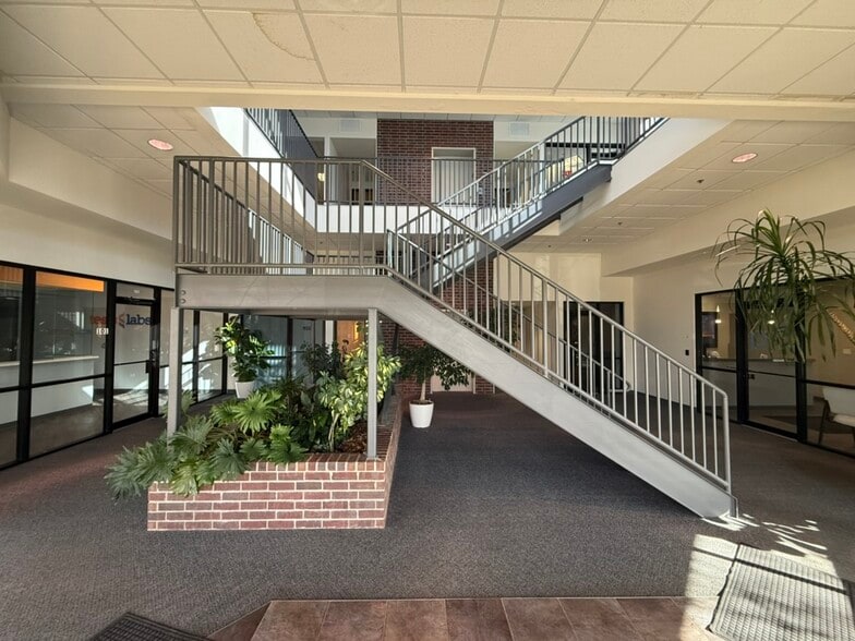 More Photos Of 1408 Horizon Ave, Lafayette Research And Development For Lease