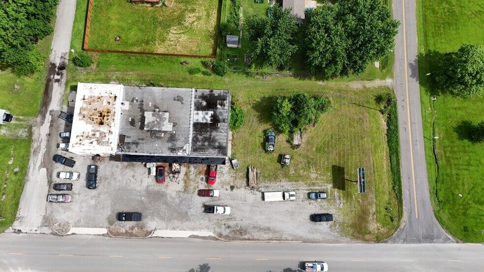 More Photos Of 545 Walnut St, Union Star Service Station For Sale
