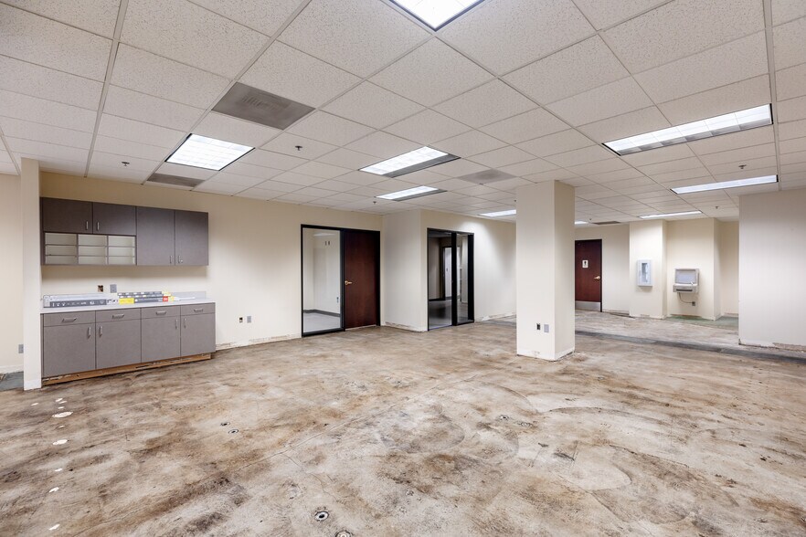 More Photos Of 514-518 SW Sixth Ave, Portland Office For Lease