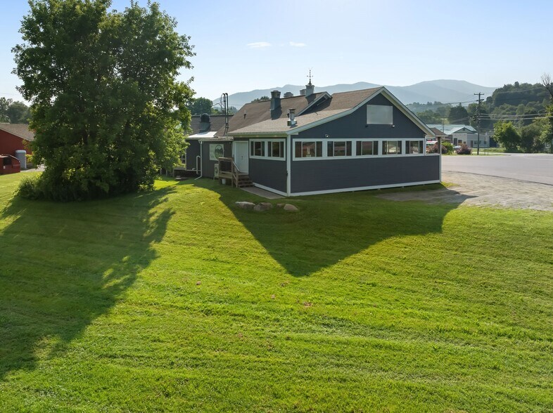 More Photos Of 4807 VT-15, Jeffersonville Specialty For Sale