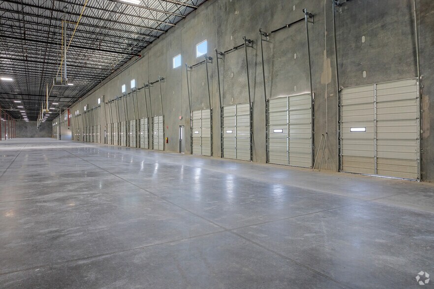 More Photos Of State Route 186 @ Interstate 85, Tuskegee Distribution For Lease