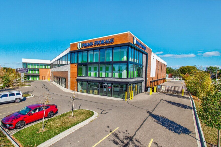 Primary Photo Of 24200 Gratiot Ave, Eastpointe Self Storage For Lease