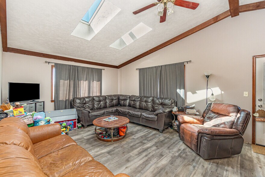 More Photos Of 7195 Singer Rd, Dayton Horse Stables For Sale