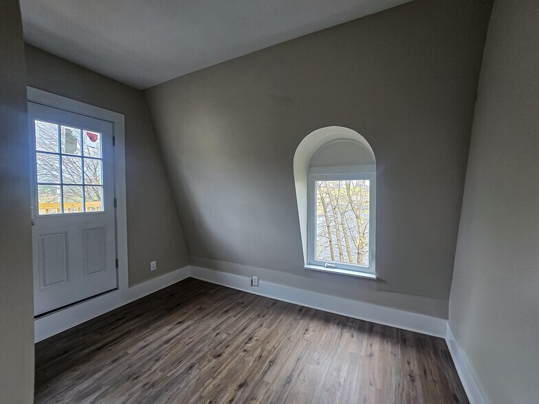 More Photos Of 8 Union St, Claremont Apartments For Sale