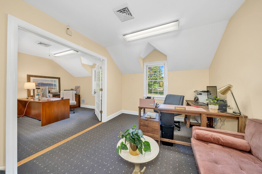 More Photos Of 58 Main St, Topsfield Office For Sale